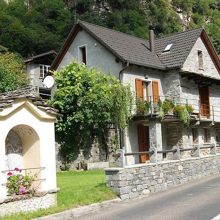 Casa Fontanella Villa Brione  Eksteriør billede